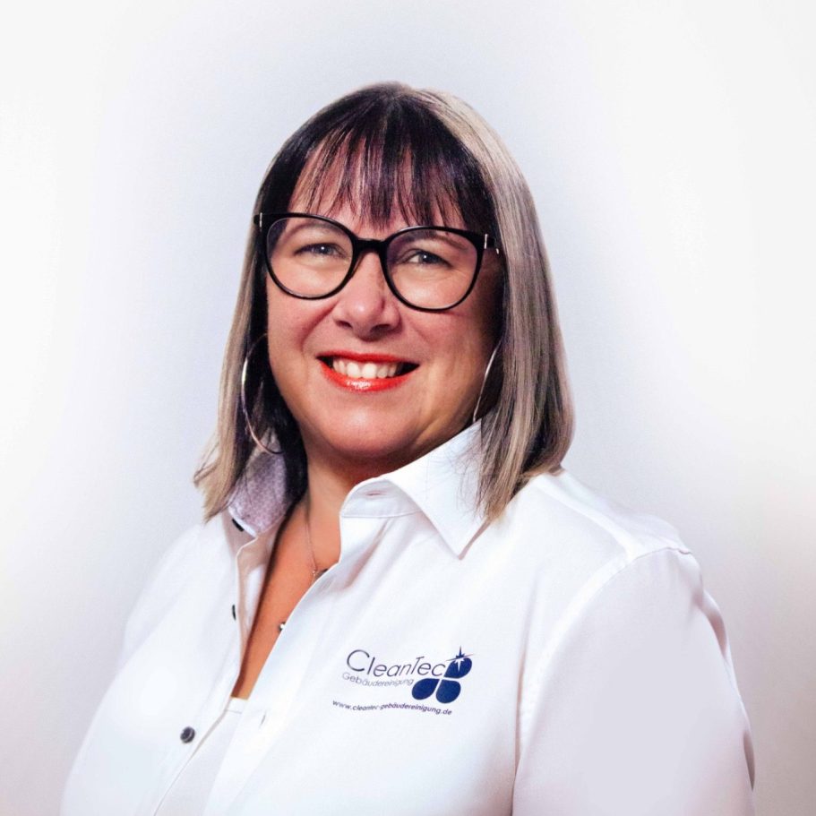 CleanTec Gebäudereinigung Mitarbeiter im Portrait