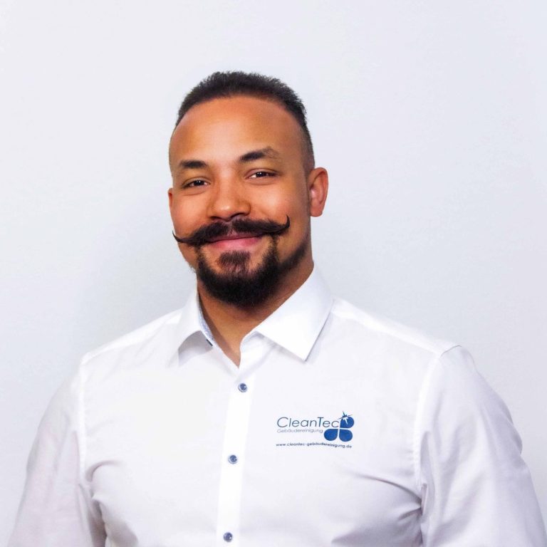 John-Morien Loziron CleanTec Gebäudereinigung Mitarbeiter im Portrait