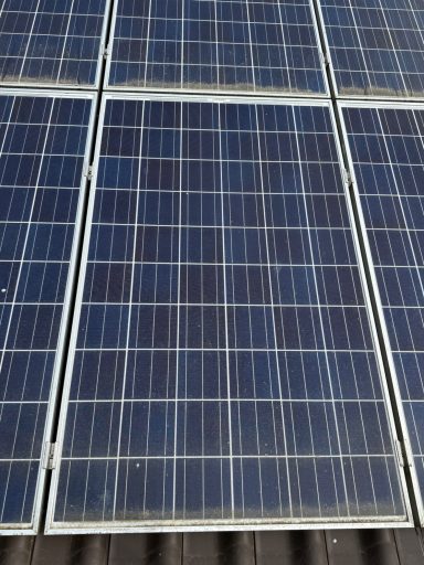 PV-Anlage Solaranlagenreinigung Vorher Cleantec Gebäudereinigung