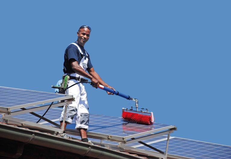Professionelle Photovoltaik- und Solaranlagenreinigung durch CleanTec